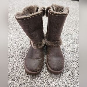 EUC size 11 Ugg Skylah Boots